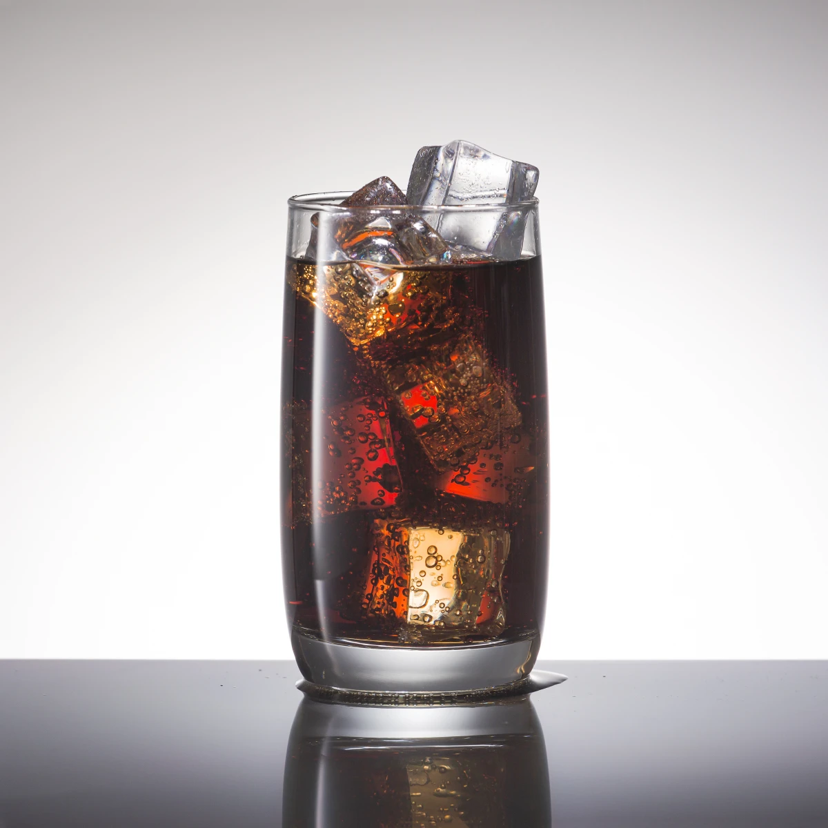 Kutu veya Cam Şişe Kola / Gazoz